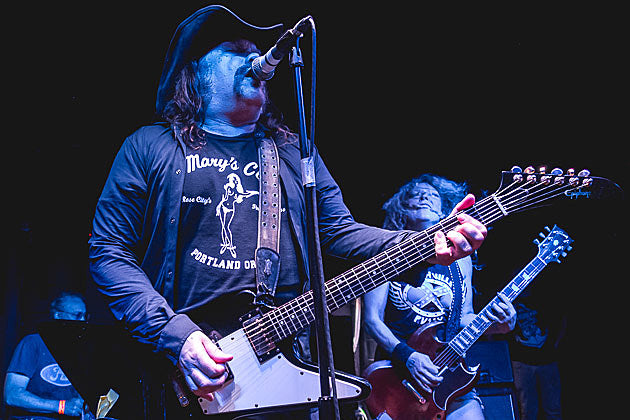 Red 7, RIP: Nashville Pussy, Riverboat Gamblers, Spray Paint & more played final show (pics); Sidewinder now open