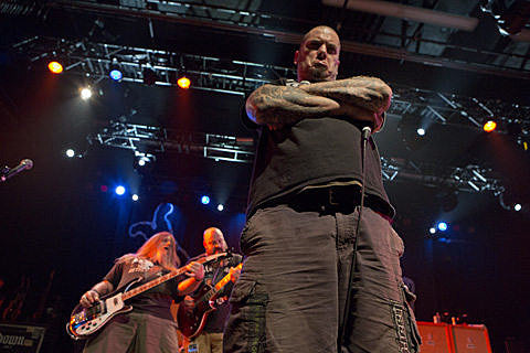 French govt pulling funding from Hellfest unless they drop Down; Anselmo joined R&B group at karaoke for Boyz II Men