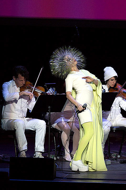 Bjork played 2 shows at King’s Theatre (pics, setlists), showing virtual reality “Stonemilker” vid @ MoMA PS1 & Rough Trade