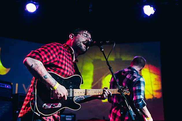 Into It. Over It. & Tiny Moving Parts @ BK Bazaar (pics, setlist)
