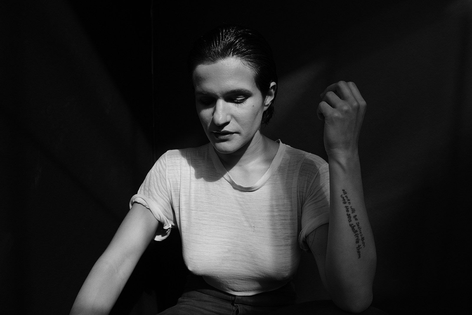 Big Thief’s Adrianne Lenker announces new solo LP (listen to “cradle”)