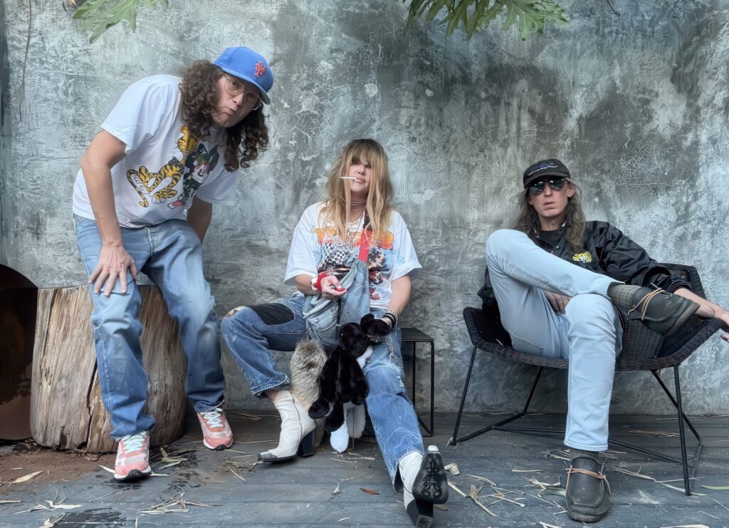 Black Bananas announce first album in 12 years