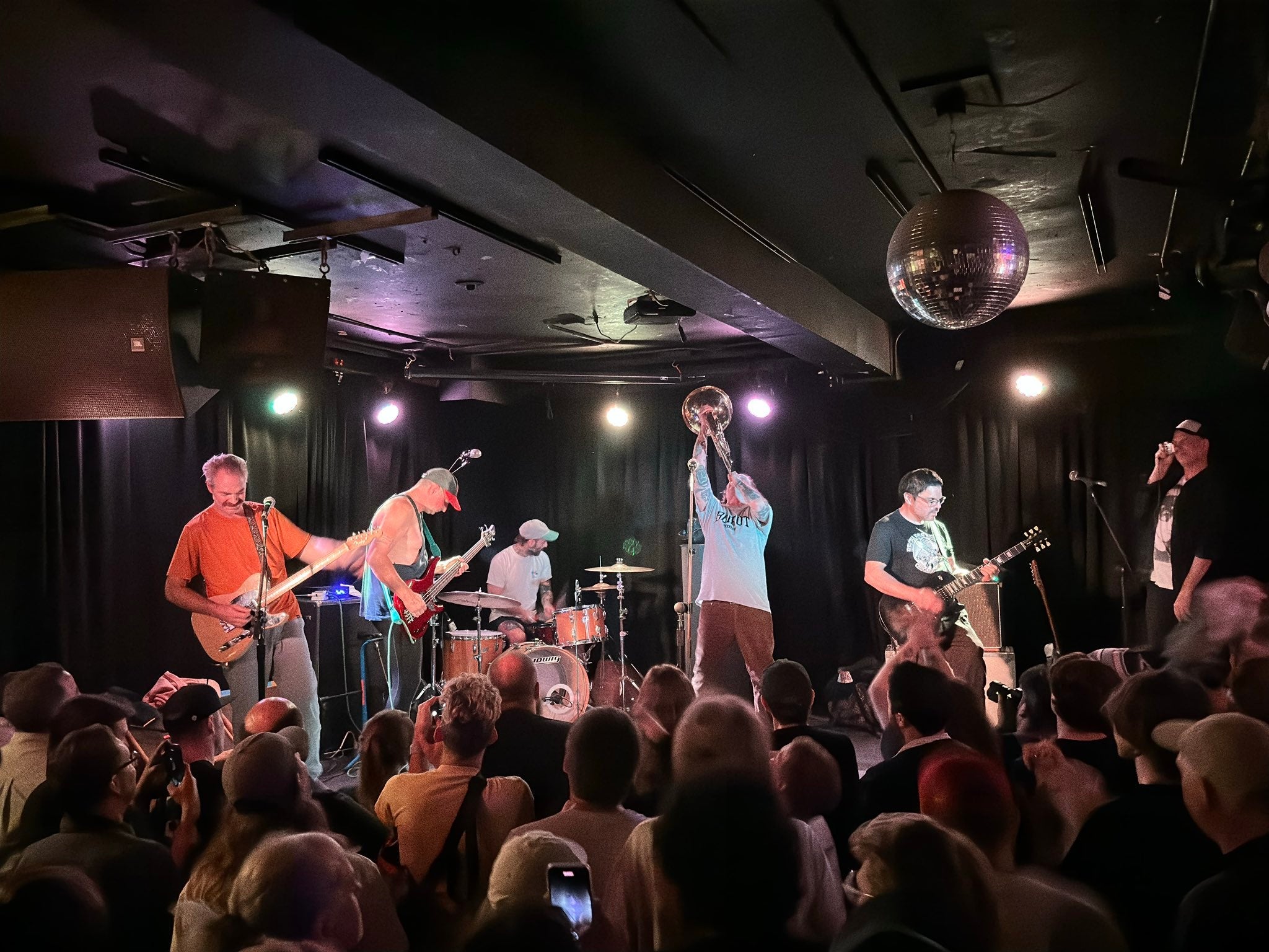 See videos & setlist of Cap’n Jazz’s first show in 7 years