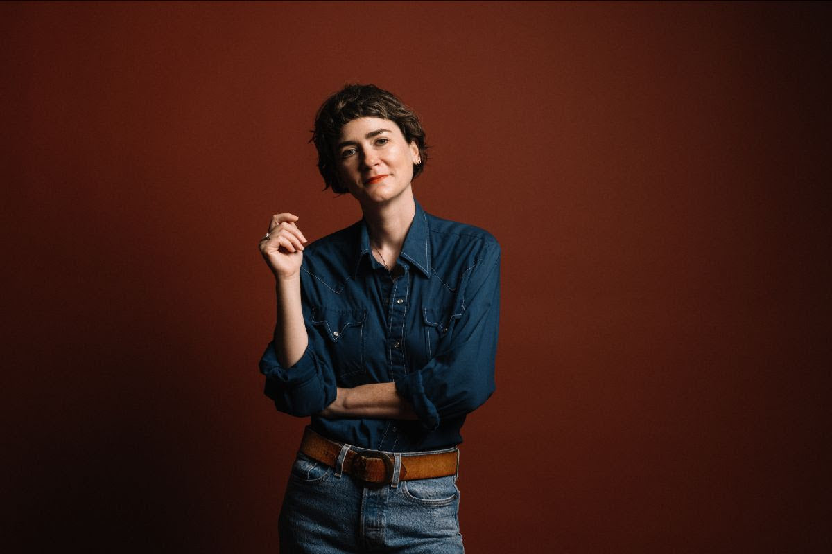 Caroline Says tells us about her Perfect Dinner Party Playlist (Broadcast, Yo La Tengo, Karen Dalton, more)