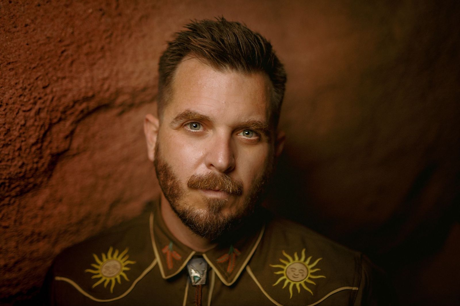 Thrice’s Dustin Kensrue releasing an alt-country album, shares video & tour dates