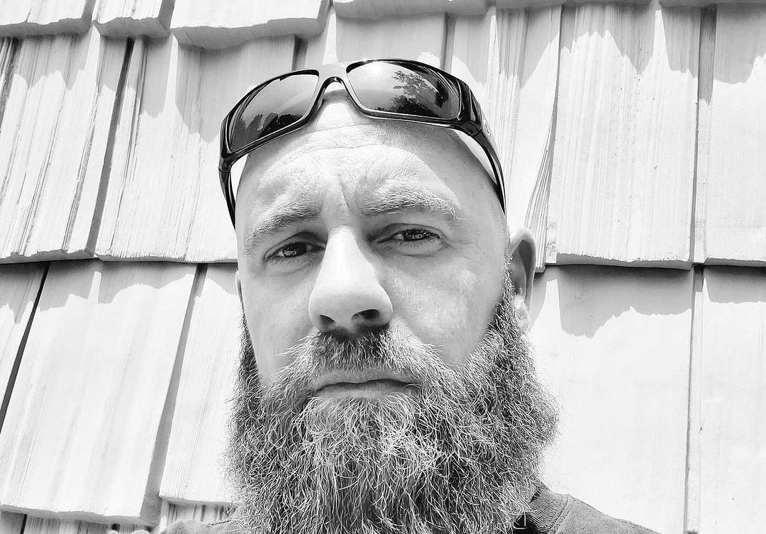 100 Demons bassist Erik Barrett has died
