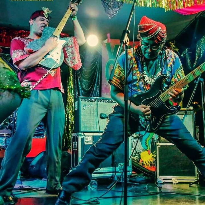 Tandoori Knights (King Khan & Bloodshot Bill) prep first album in 12 years, share “Je Me Souviens”