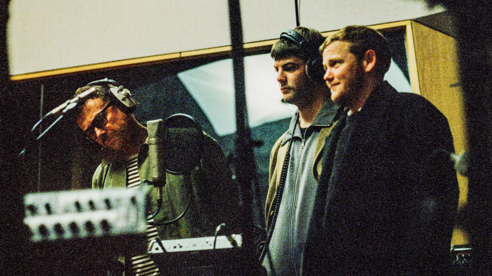 Damon Albarn, Fontaines D.C.’s Grian Chatten & Kae Tempest team for “Flags” from ‘HELP(2)’ charity comp