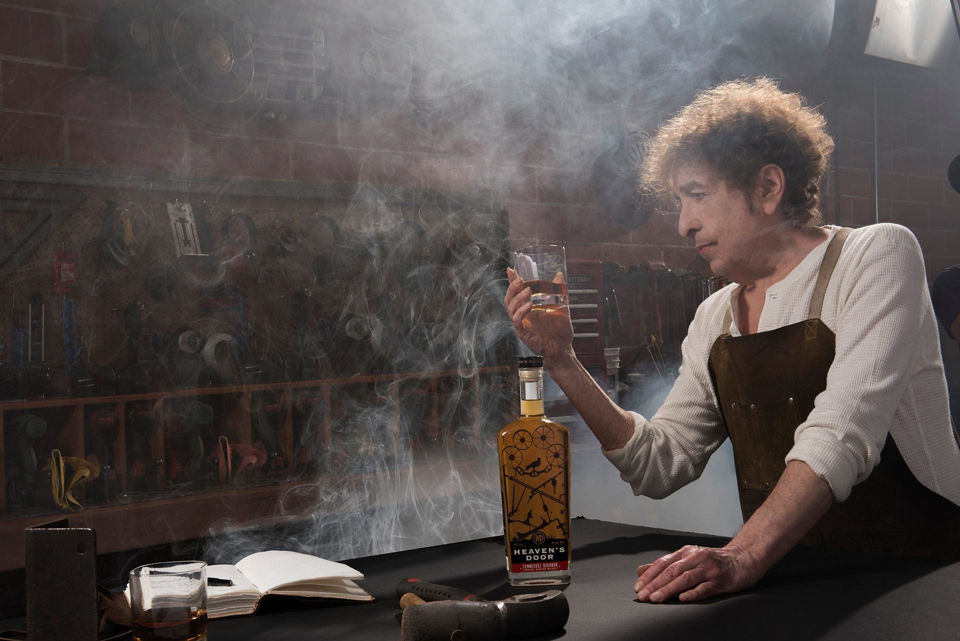 Bob Dylan opening distillery/venue in Nashville