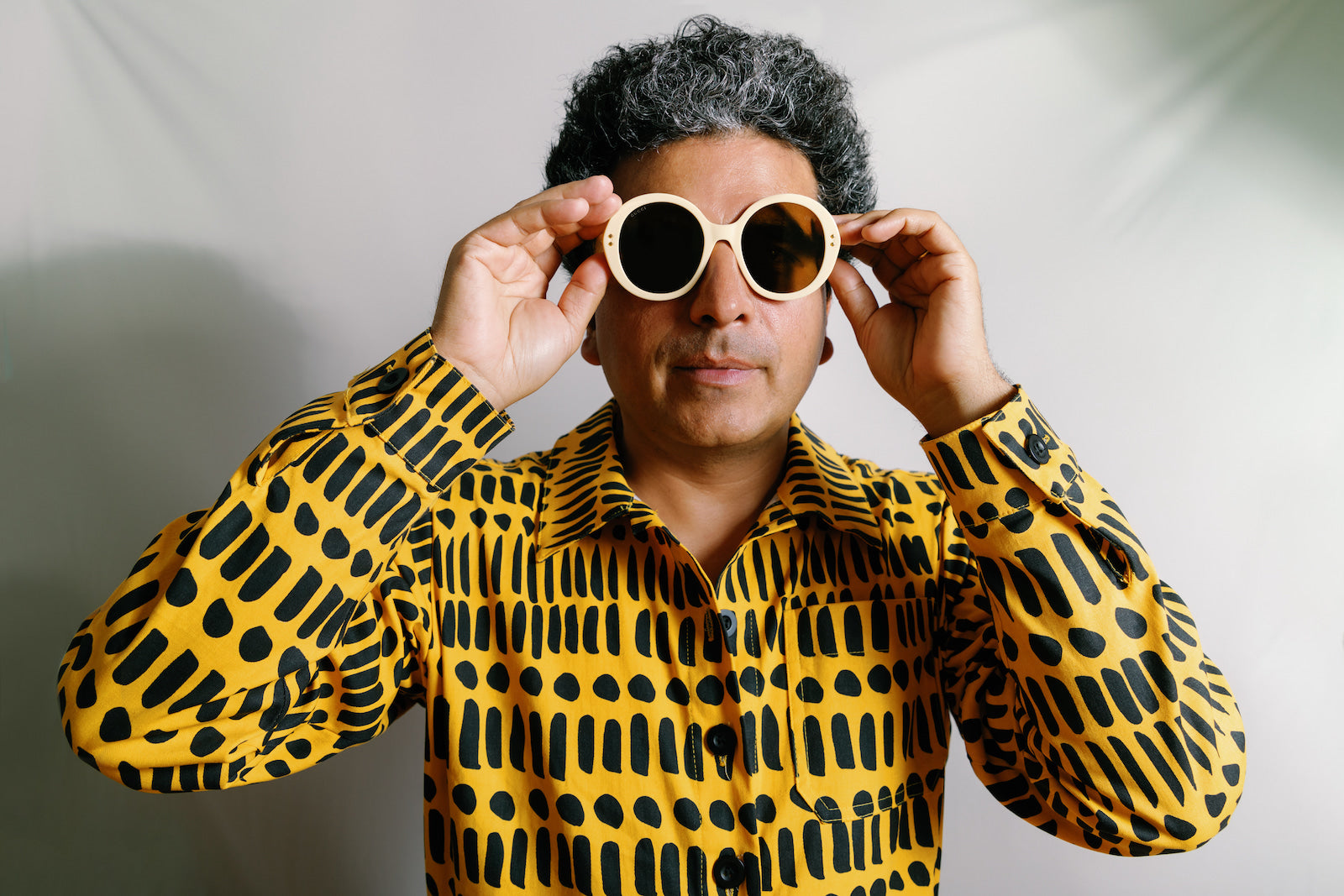 Helado Negro tells us how Joan Armatrading, Trans-Am & more influenced his great new album ‘PHASOR’