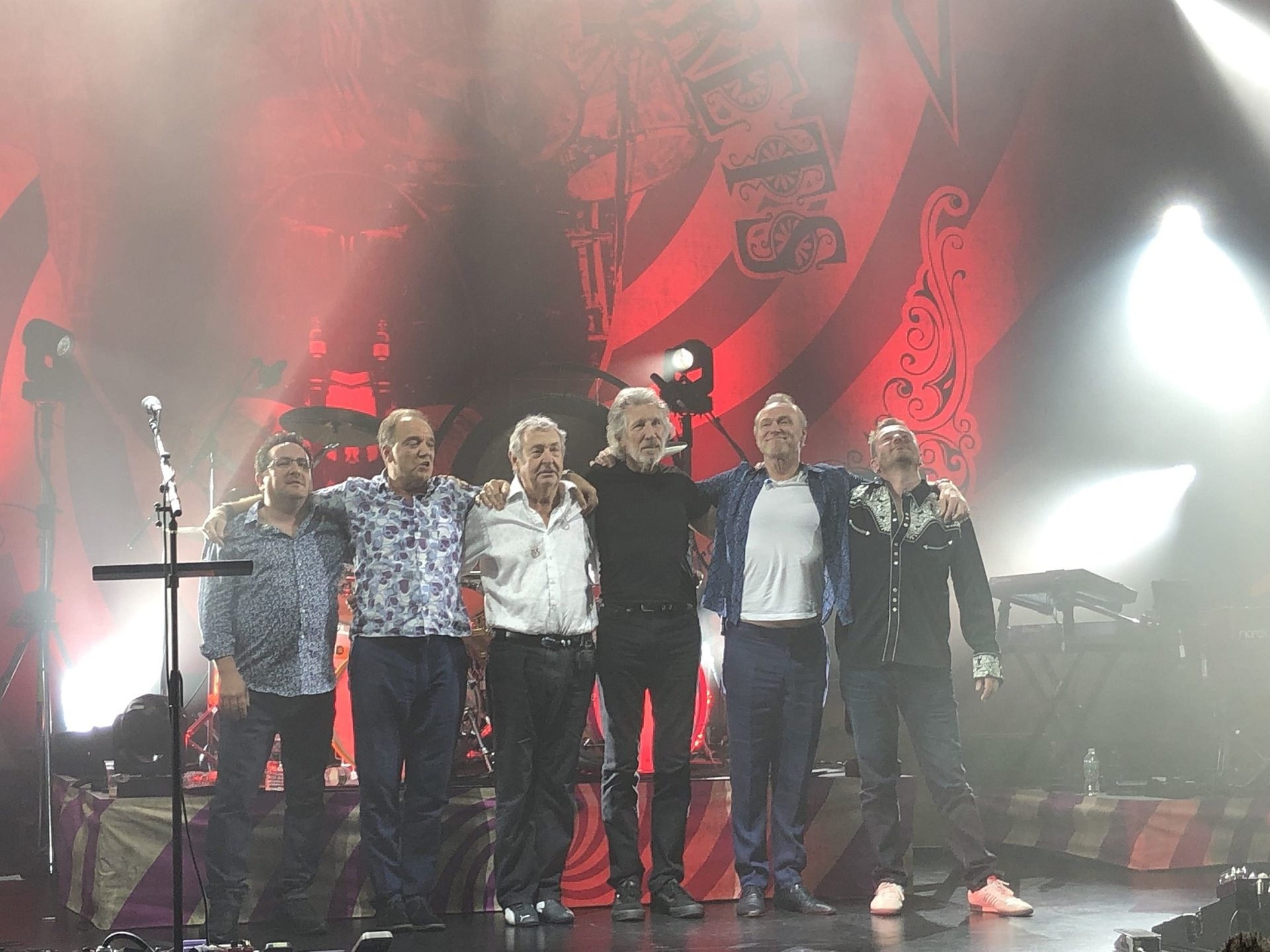 Roger Waters joined Nick Mason to play Pink Floyd at Beacon Theatre (watch)