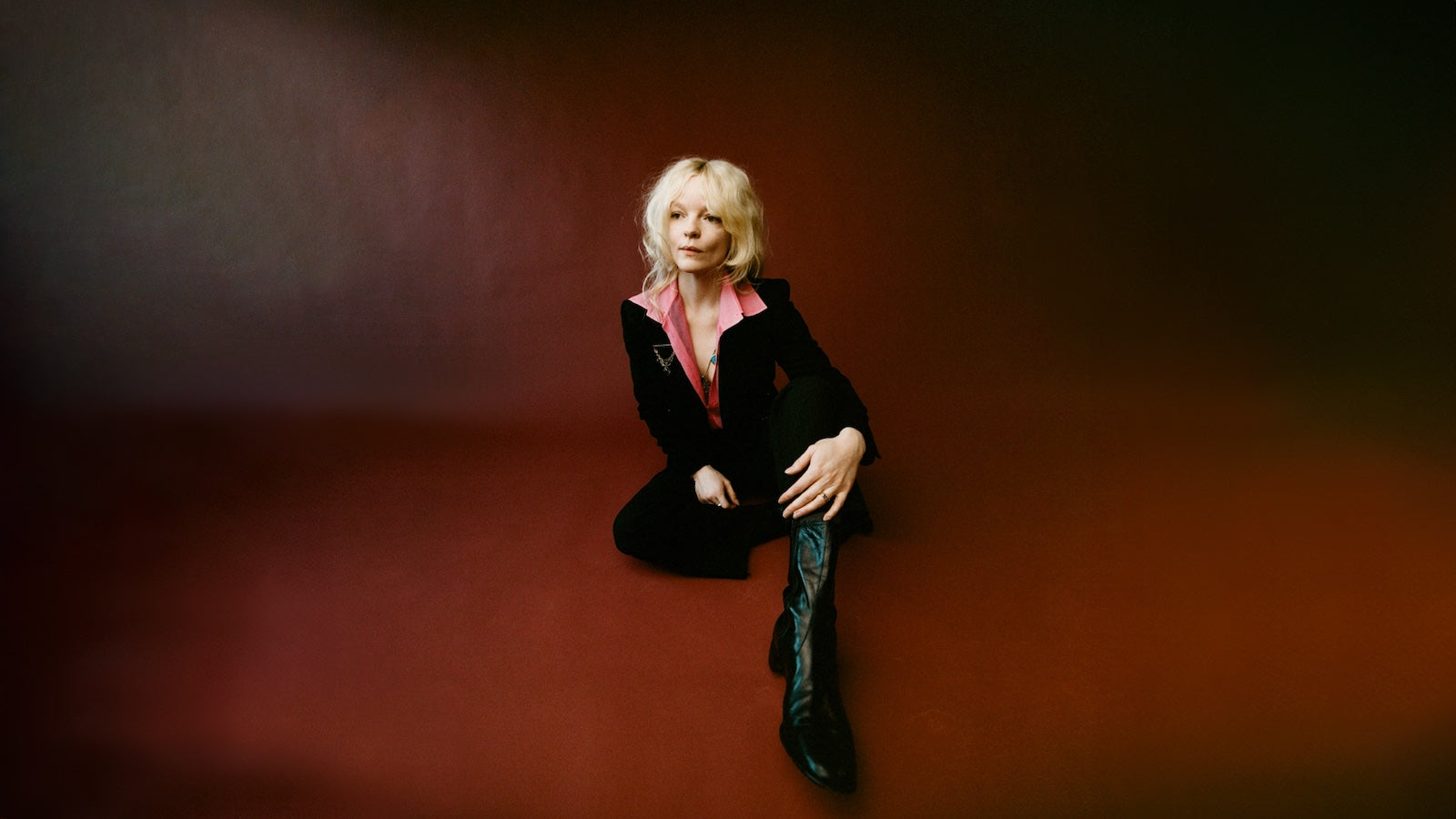 Jessica Pratt announces new album ‘Here in the Pitch’ & tour, shares video