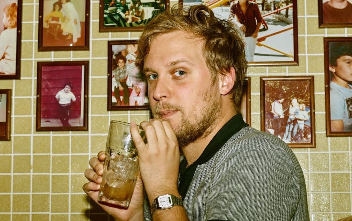 John Early tells us how Sandra Bernhard, Aaliyah, Tracey Ullman & more influenced his new album ‘Now More Than Ever’