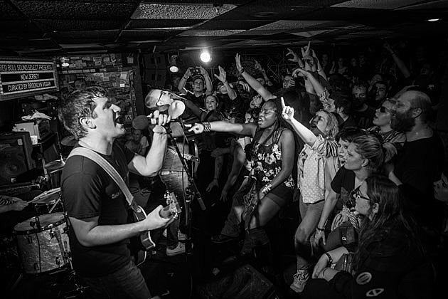 The Menzingers throwing 2015 holiday show with Tigers Jaw (who Kevin Devine covered)