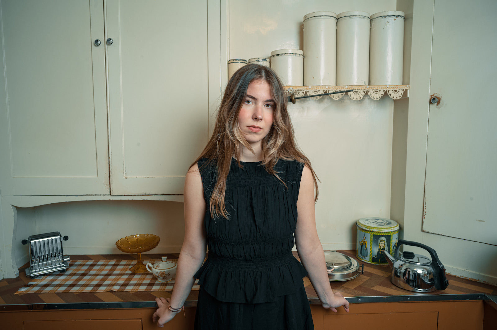 Arny Margret announces new album (prod Josh Kaufman, Brad Cook), shares “I Miss You, I Do”; touring with RY X