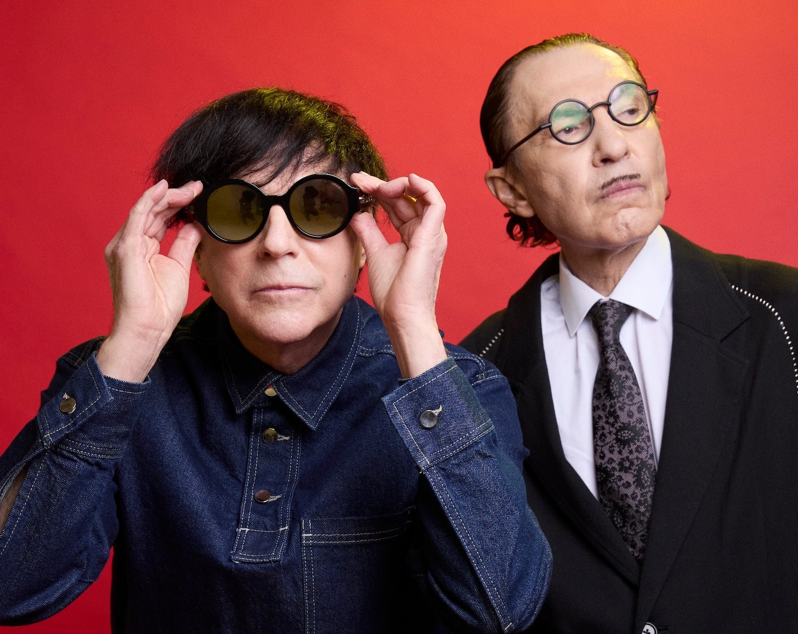 Sparks announce new album & 2025 tour, share “Do Things My Own Way”