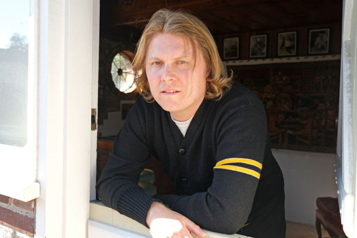 Ty Segall shares awesome title track from new album ‘Possession,’ touring w/ Primus & more