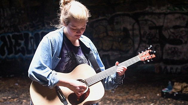 Abi Reimold – “Arranged” (a BrooklynVegan Acoustic Session)