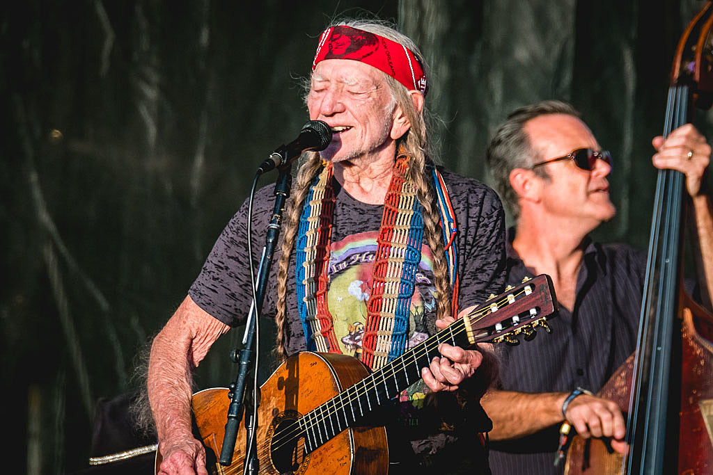 Willie Nelson, Bob Dylan, Jason Isbell, Margo Price & more heading out on “Outlaw Music Festival Tour”