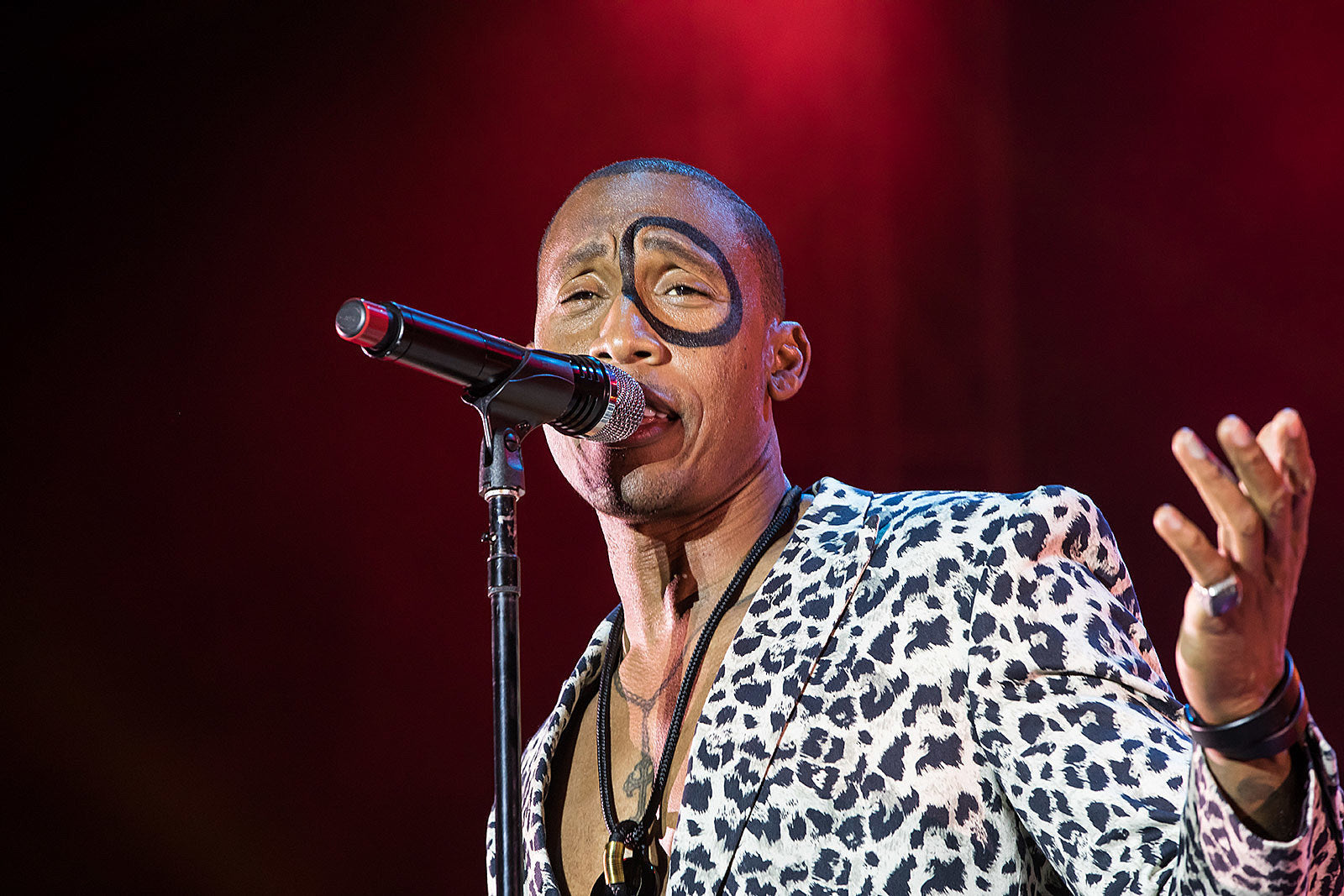 tours announced: Raphael Saadiq, Black Milk, Julie Byrne, MBV, Death Cab, more