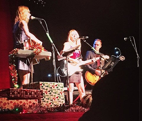 Aimee Mann & Ted Leo on holiday tour with Liz Phair & more (live videos), release new song “You’re A Gift”