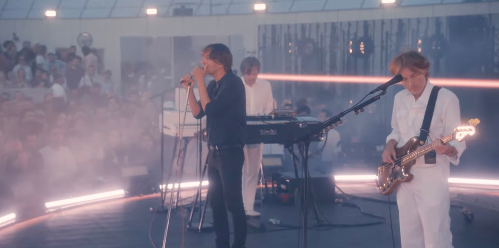 Watch Air reunite with Phoenix’s Thomas Mars for “Playground Love” at Paris show