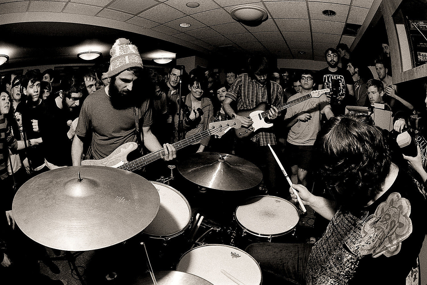 Algernon Cadwallader releasing rarities comp (stream 2 unreleased songs)