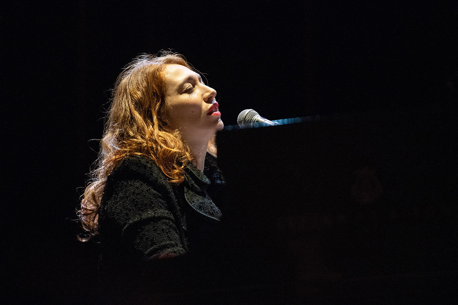 Regina Spektor postpones Carnegie Hall show after death of her father