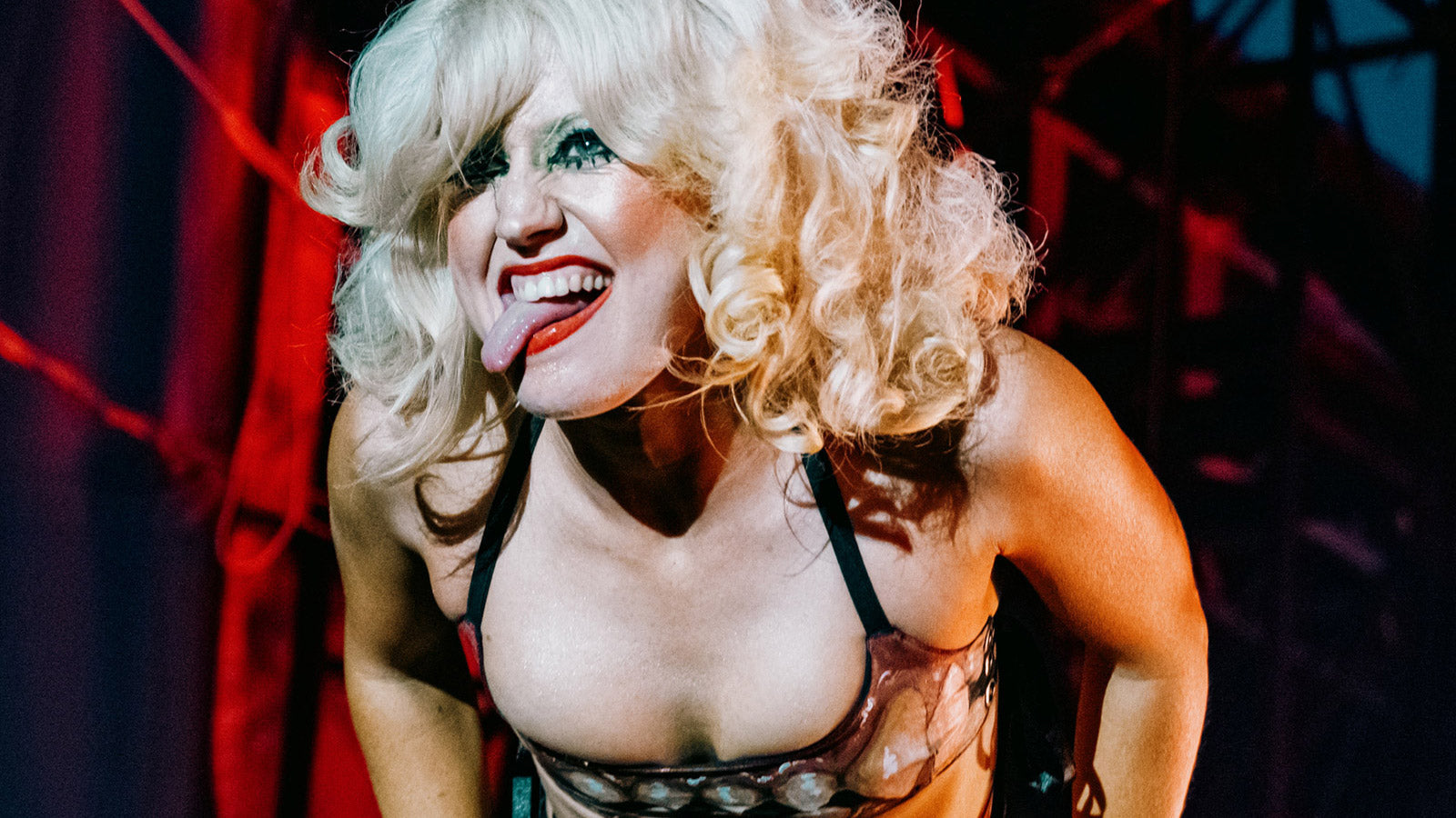Amyl and The Sniffers announce 2026 tour, playing Red Rocks & more