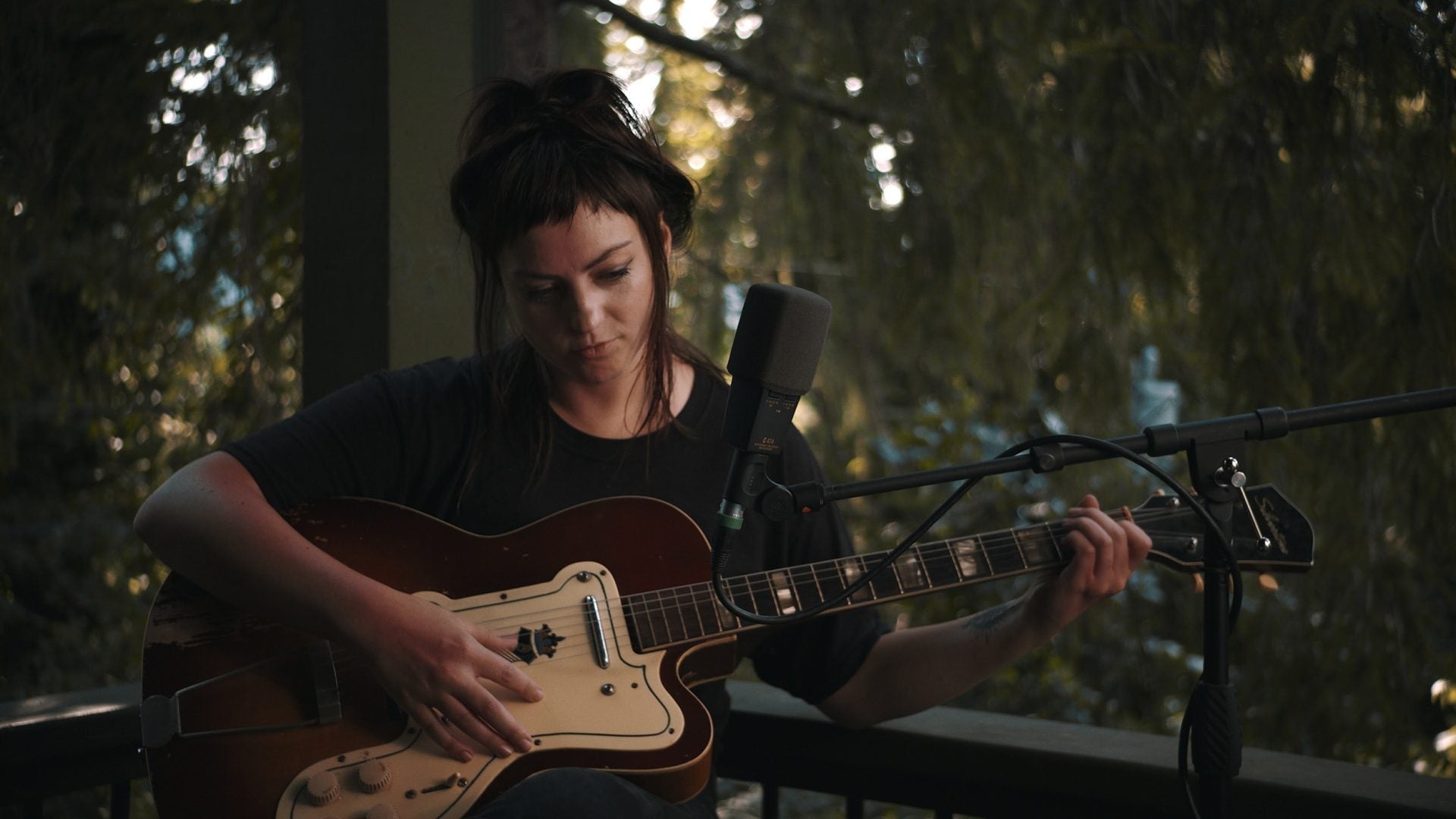 watch Angel Olsen’s Tiny Desk (Home) Concert