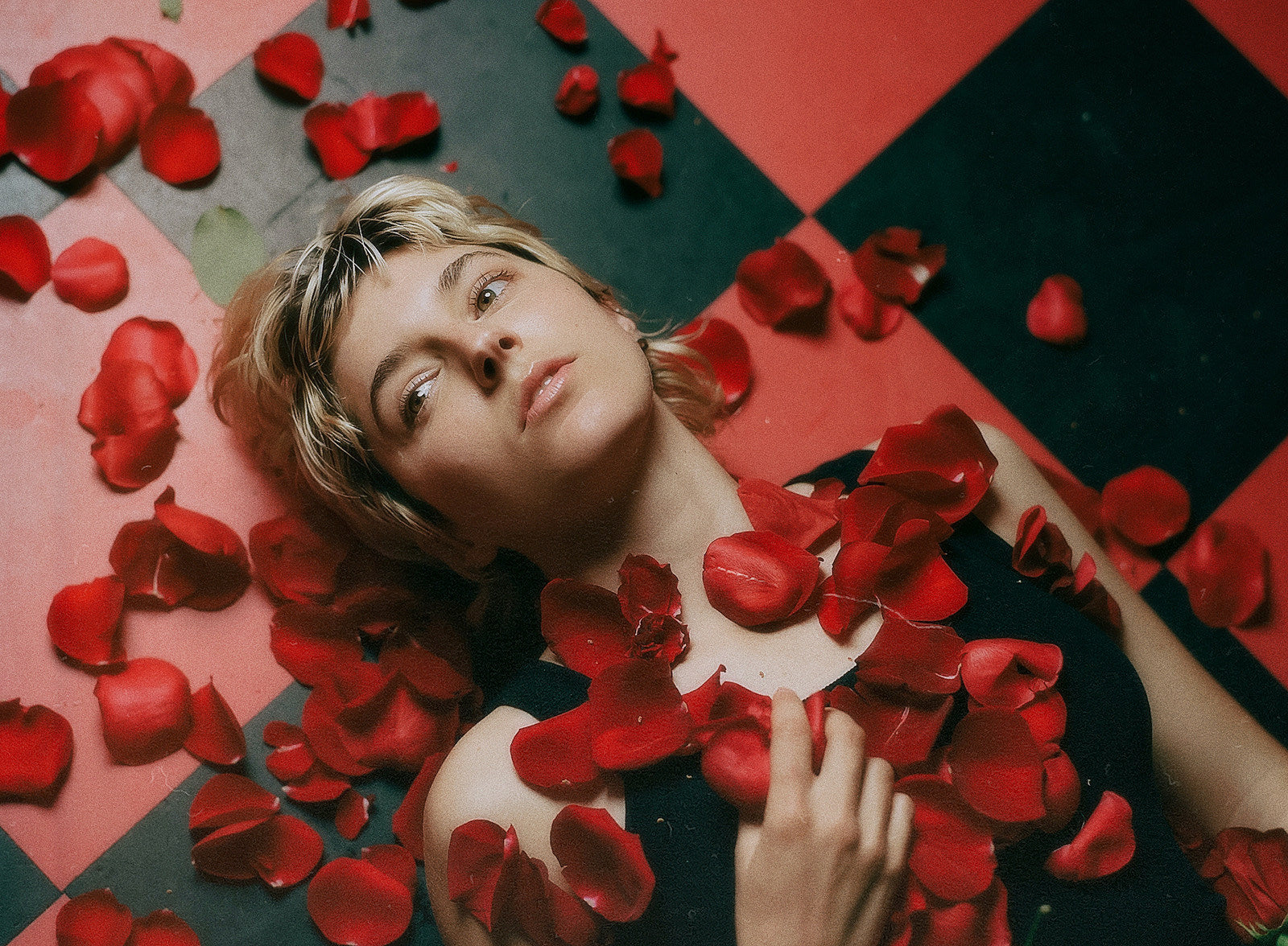 Caroline Rose announces short film & NYC screenings, shares “Tell Me What You Want”