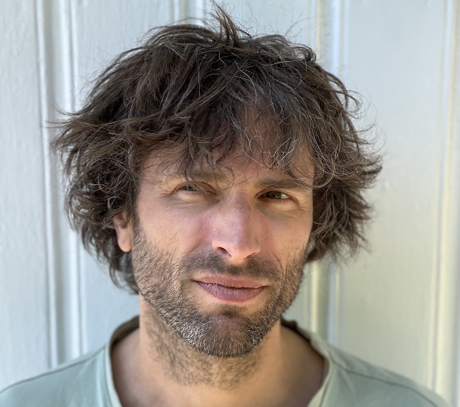 Lindstrøm announces new LP ‘Everyone Else Is A Stranger,’ shares “Syreen”
