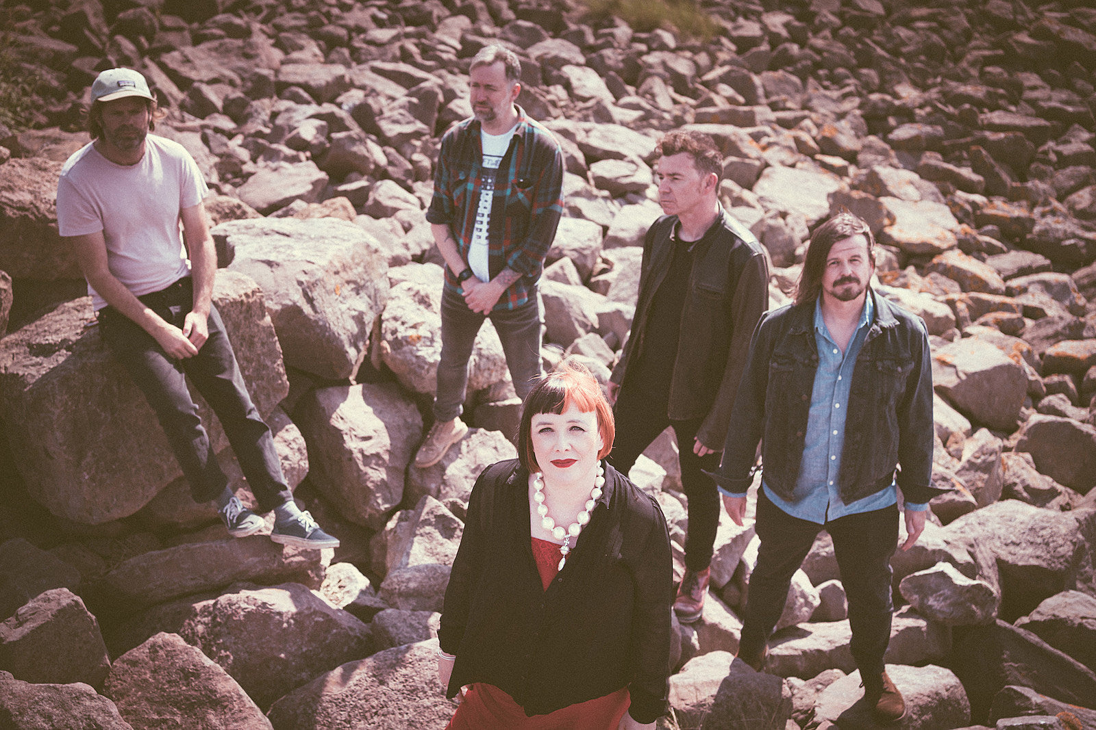 Slowdive announce new album & North American tour, share “kisses”