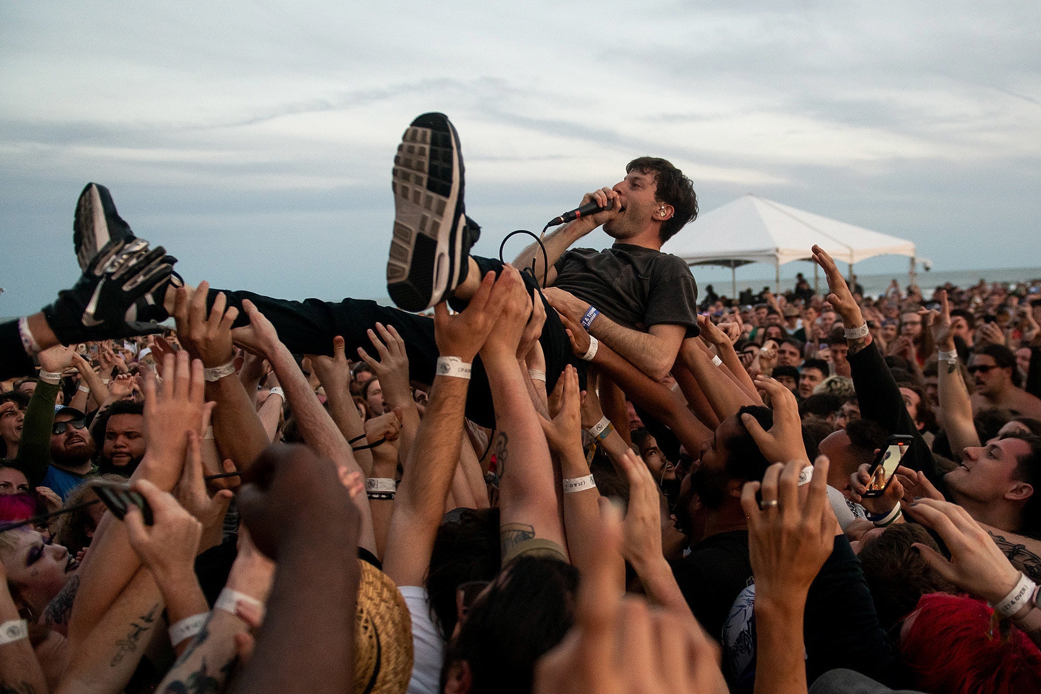 Adjacent Fest day 1 had Paramore, PUP, mosh pits on the beach, emo nostalgia & more (review)