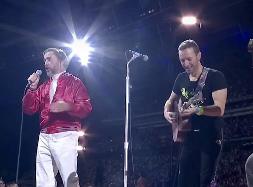 Aha!!! Watch Alan Partridge join Coldplay to cover ABBA & Kate Bush at Wembley Stadium