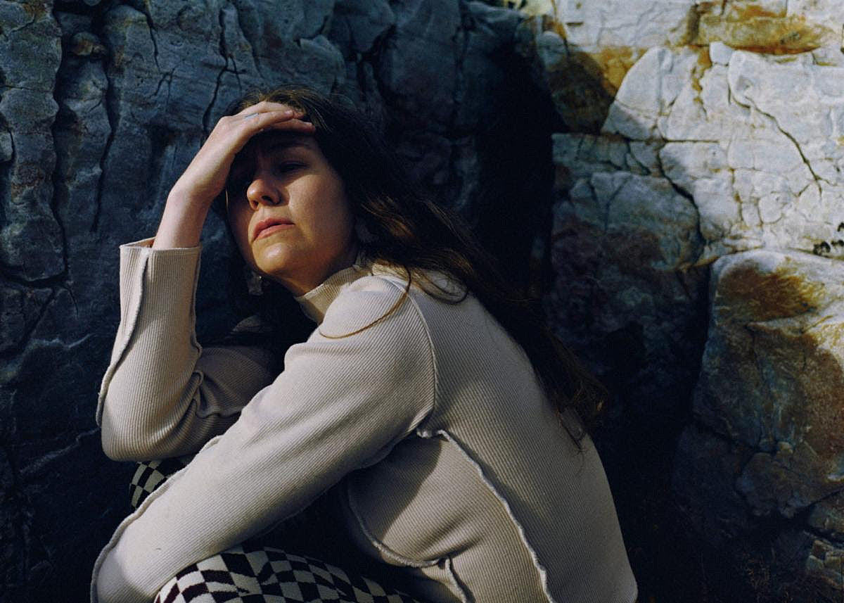 Alice Boman shares “Where To Put The Pain” from new LP ‘The Space Between’, plots 2023 tour