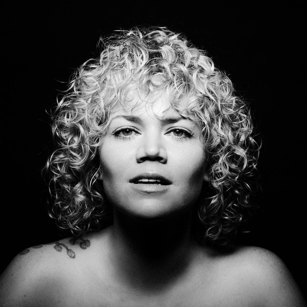 Oshwa’s Alicia Walter announces debut solo album, shares video for new song “Prelude”