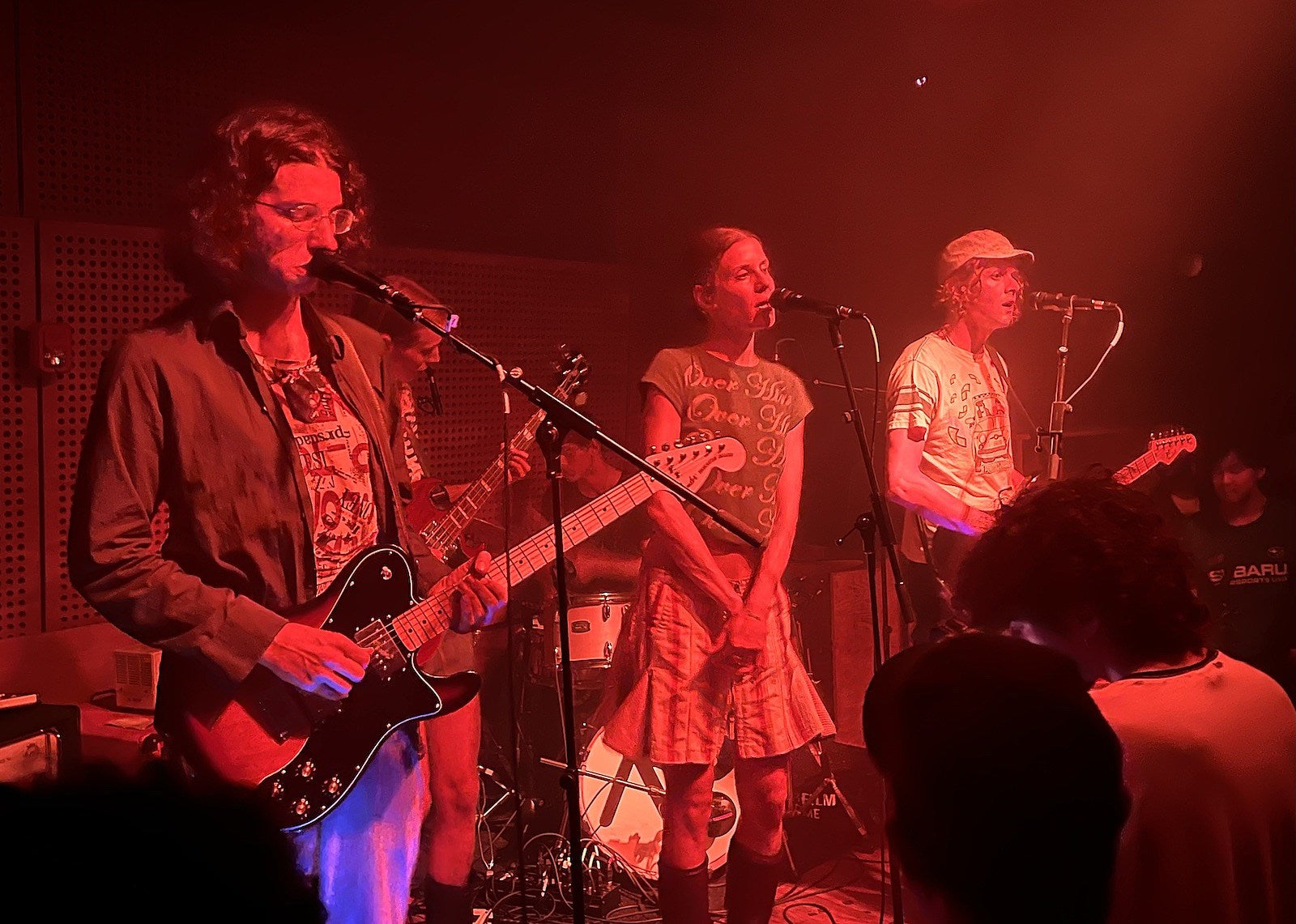 bar italia wrapped up their sold-out, 5-show NYC run @ Public Records (review)