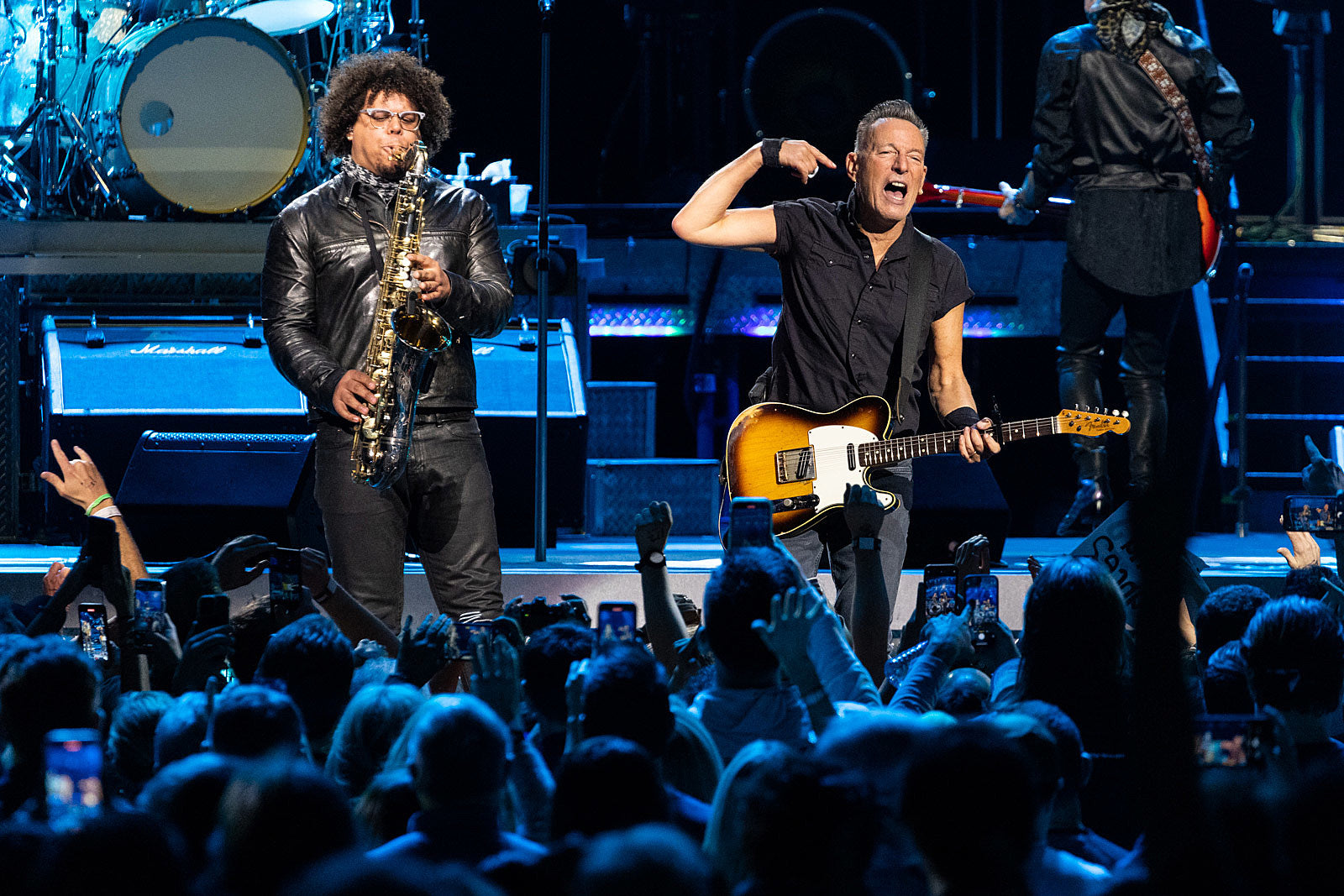 Bruce Springsteen & The E Street Band continued NYC run at Barclays Center (pics, video, setlist)