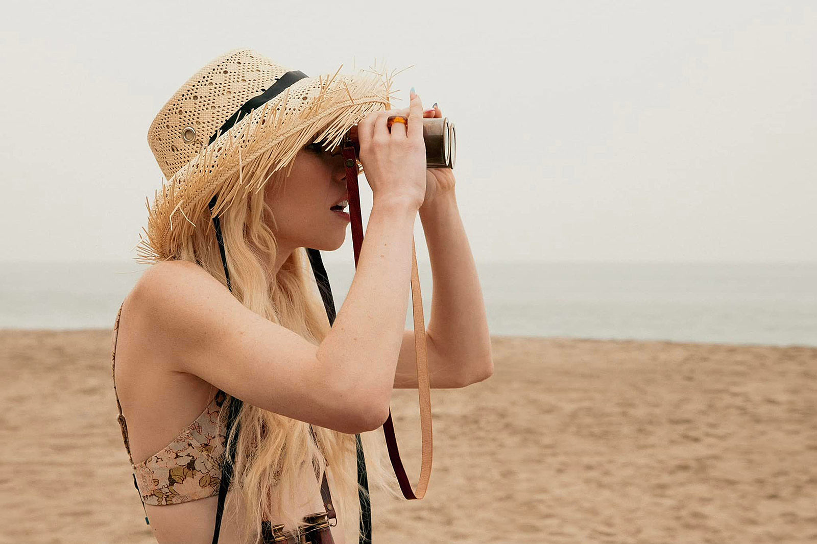Carly Rae Jepsen shares new single “Beach House”