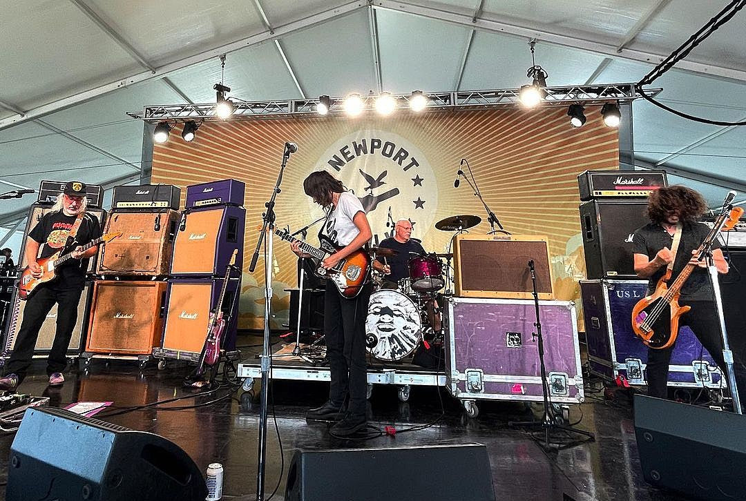 Watch Dinosaur Jr bring out Courtney Barnett for “Feel the Pain” at Newport Folk Fest