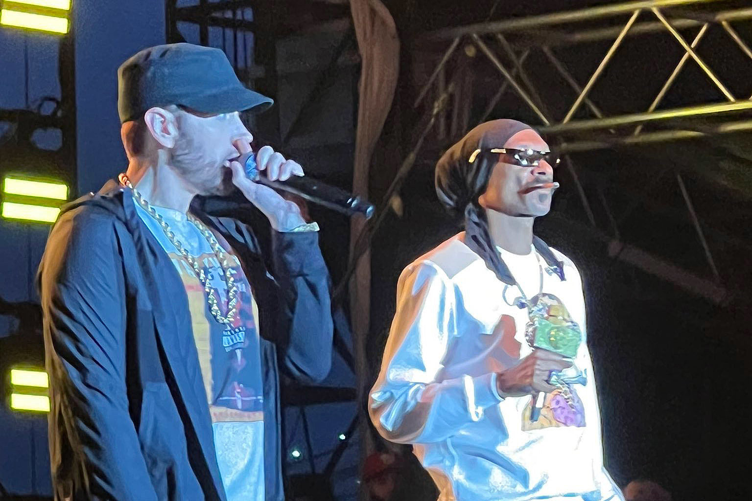 Eminem & Snoop Dogg debuted new single at ApeFest ++ Lil Wayne, Future & others played (video)