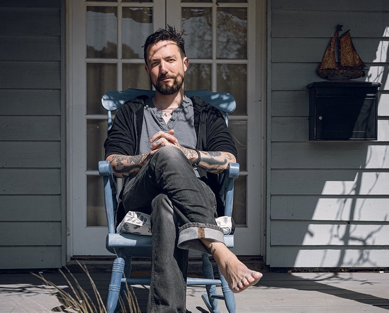 Frank Turner announces “50 States in 50 Days” tour with AVAIL, The Bronx & more