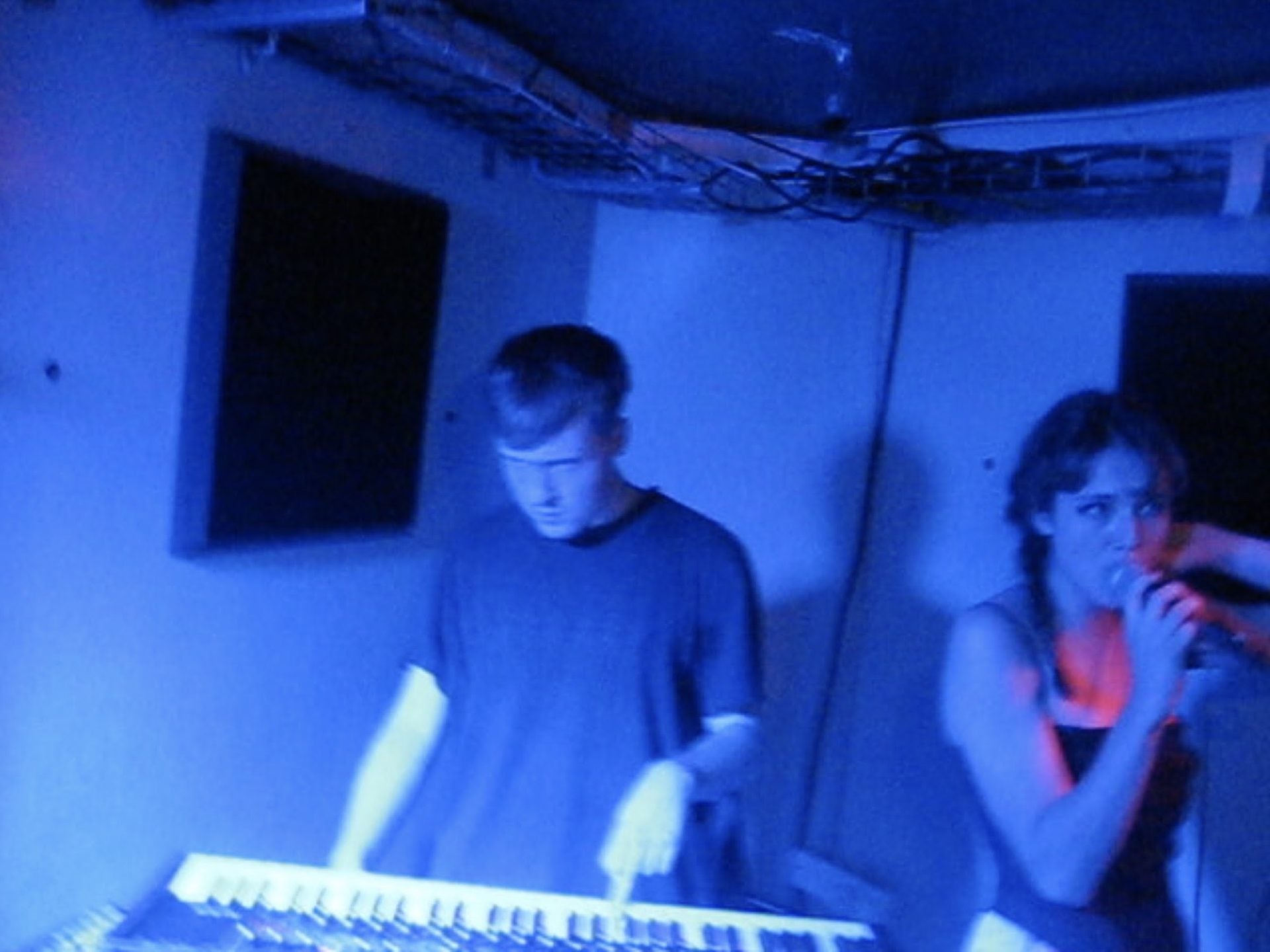 Jockstrap sign to Rough Trade, share new single “50/50”