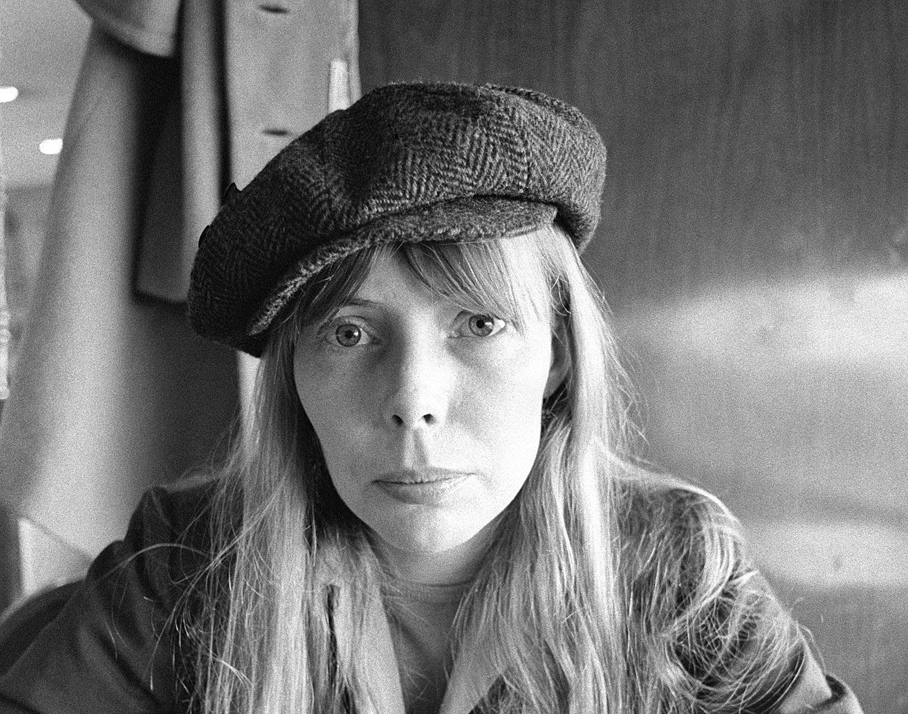 Joni Mitchell announces first proper concert in over 20 years