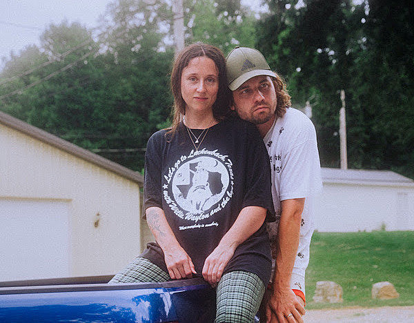 Kevin Morby & Waxahatchee cover GBV & Broadcast to benefit Kansas reproductive rights