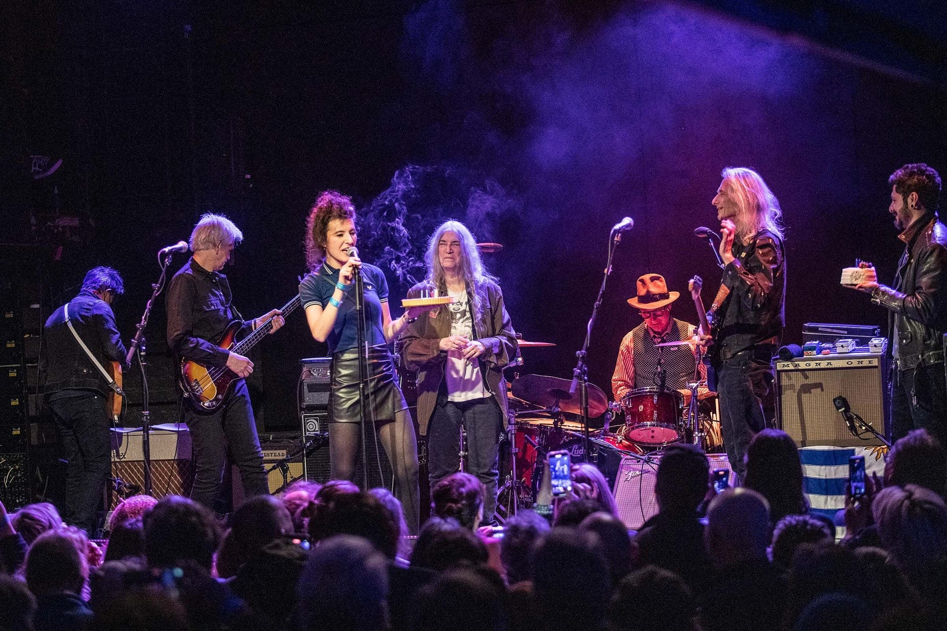Lenny Kaye celebrated his 75th birthday w/ Patti Smith & more @ Bowery Ballroom (pics, setlist)
