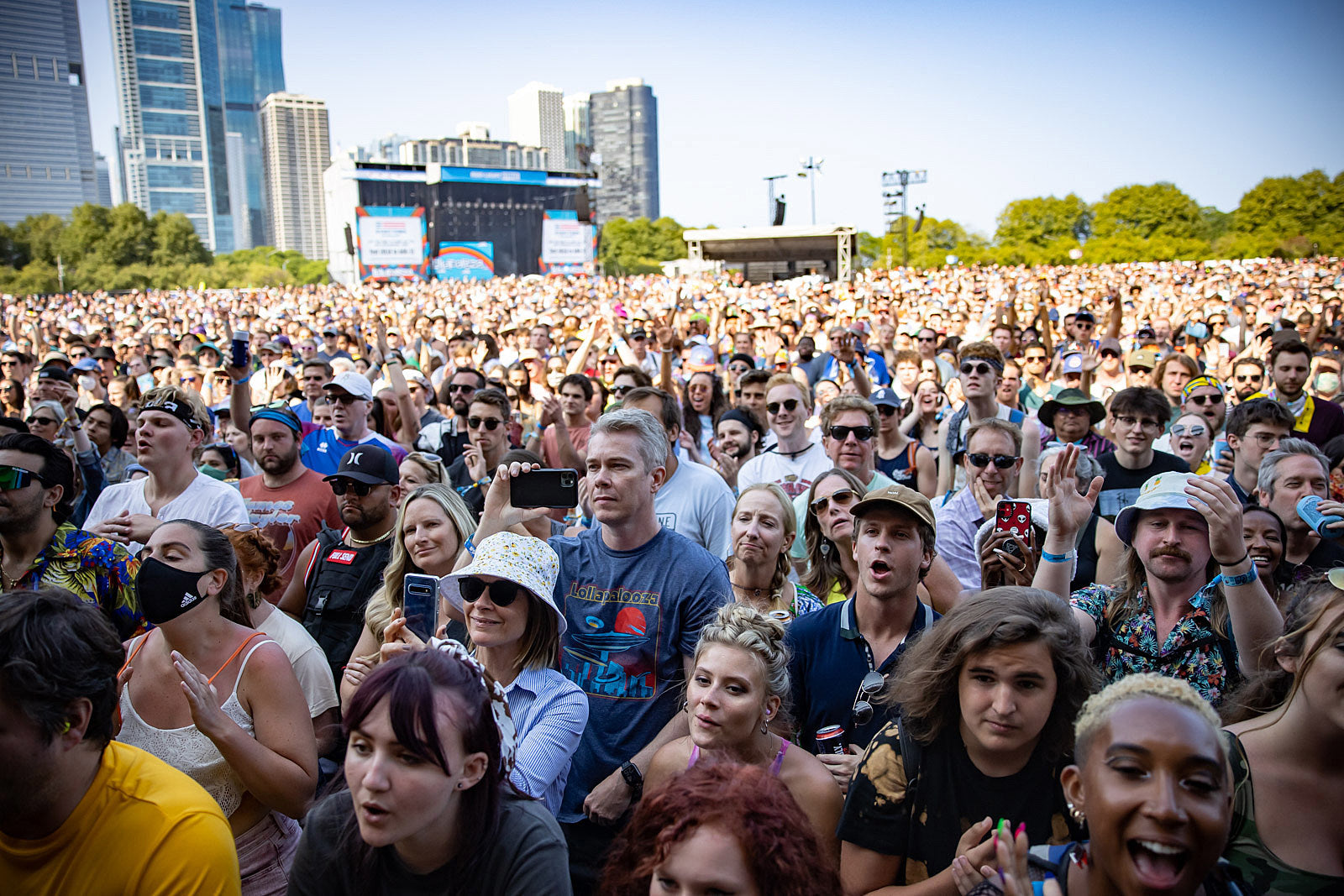 Lollapalooza 2022 lineup: Metallica, Green Day, Dua Lipa, J Cole, Doja Cat, MGK, Turnstile, more
