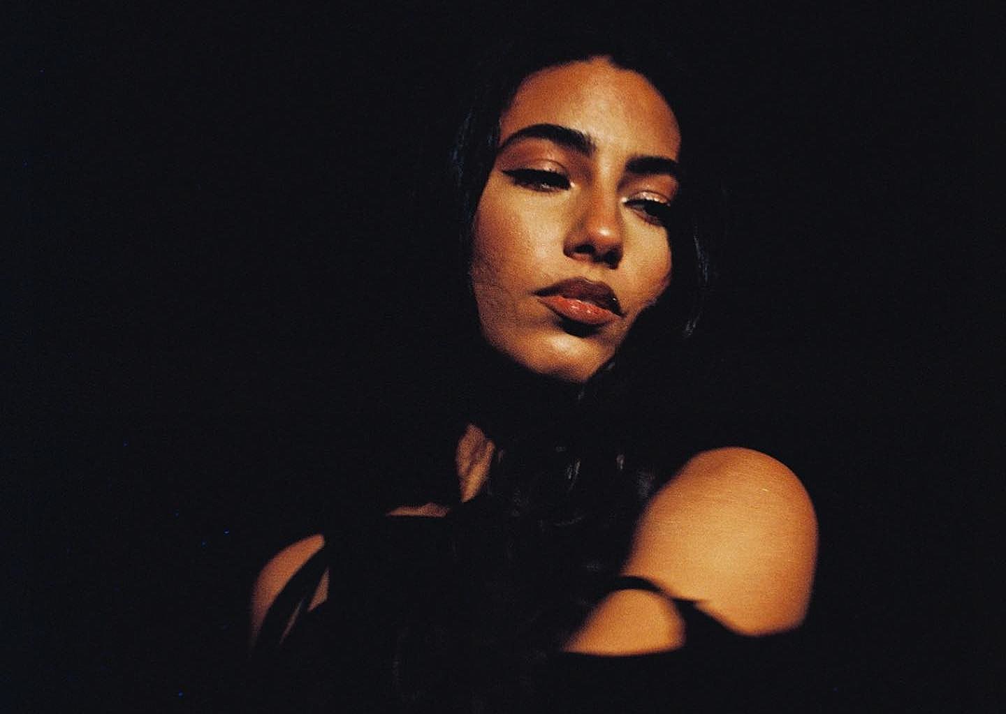 María José Llergo releasing full-length debut this fall, shares “Rueda, Rueda”