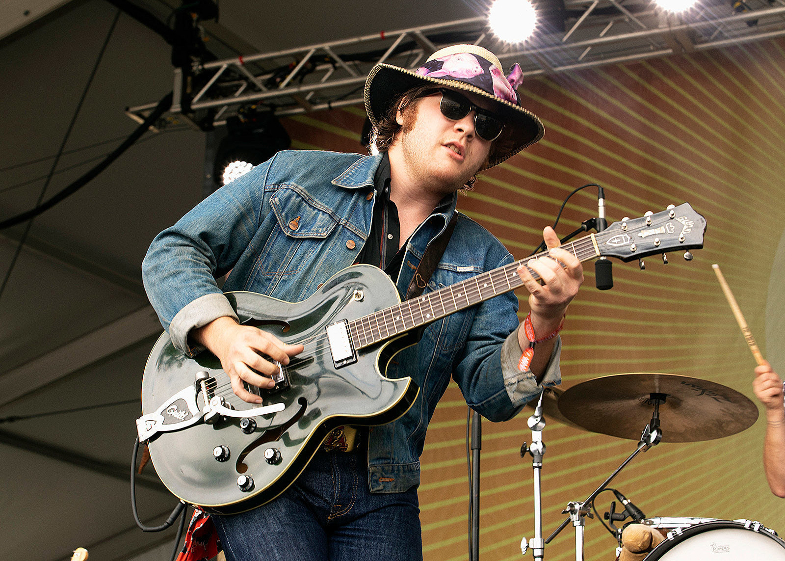 Early James’ van and gear stolen; GoFundMe launched